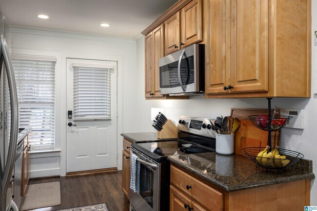 Building Photo - 1305 31st St S