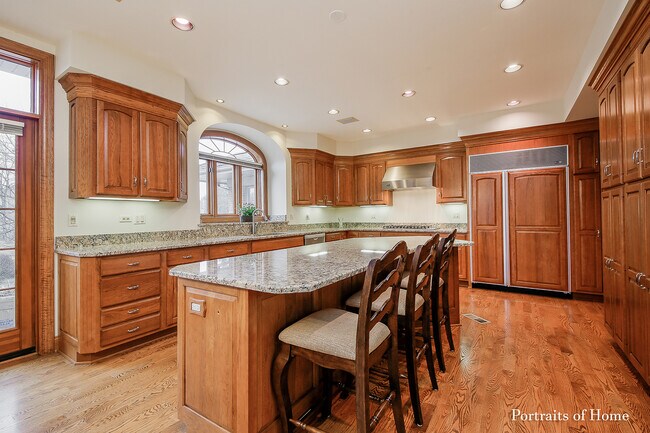 Building Photo - 1115 Bridgeview Ln