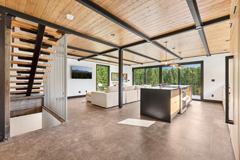 Building Photo - 172 E Many Lakes Dr