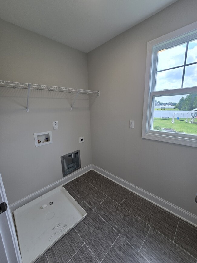 Building Photo - 463 Jackson Pond Dr