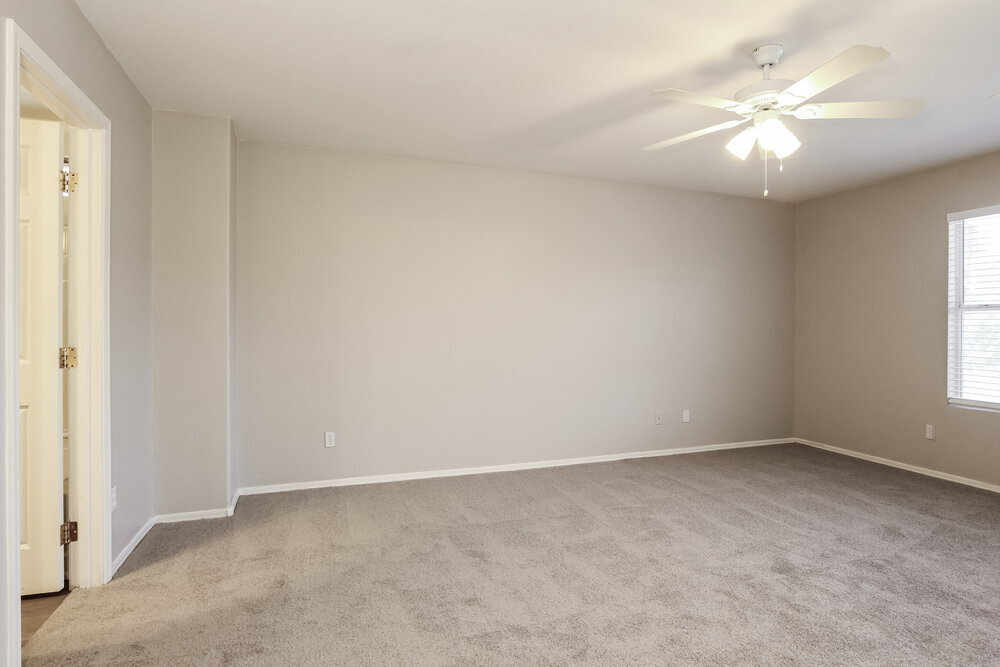 Building Photo - 14892 W Laurel Ln