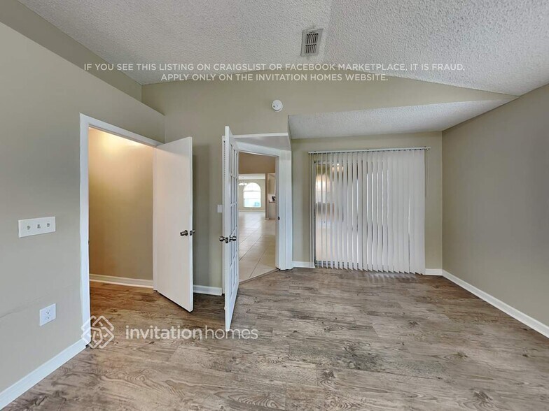 Building Photo - 706 49th St E