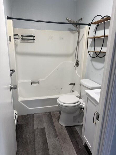 Building Photo - 210 Brook Village Rd