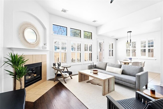 Building Photo - 6820 Barstow Ct