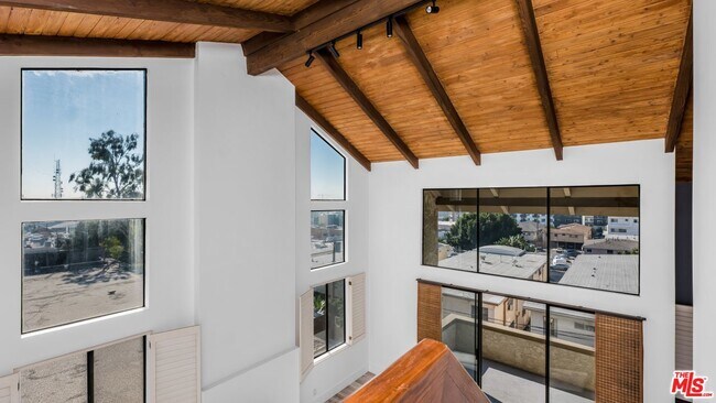 Building Photo - 1505 Purdue Ave