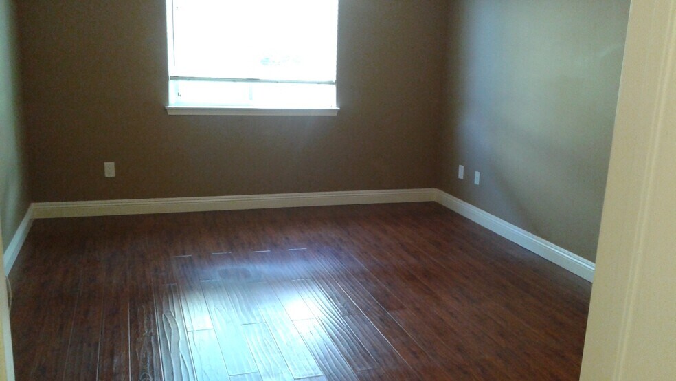 Building Photo - 1435 Lomita Blvd