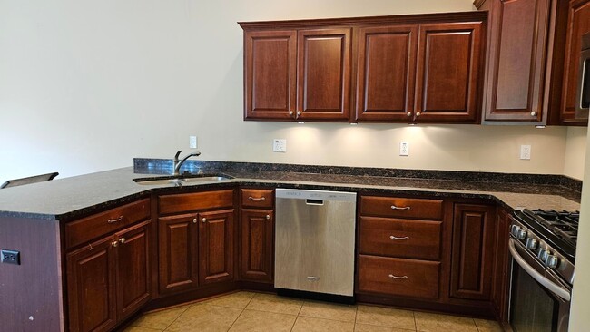 Building Photo - 801 Veterans Ln