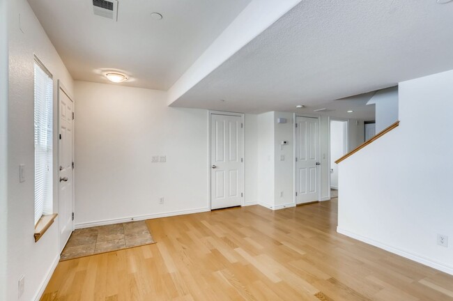 Building Photo - Spacious 2 Bedroom for Rent in the Exclusi...