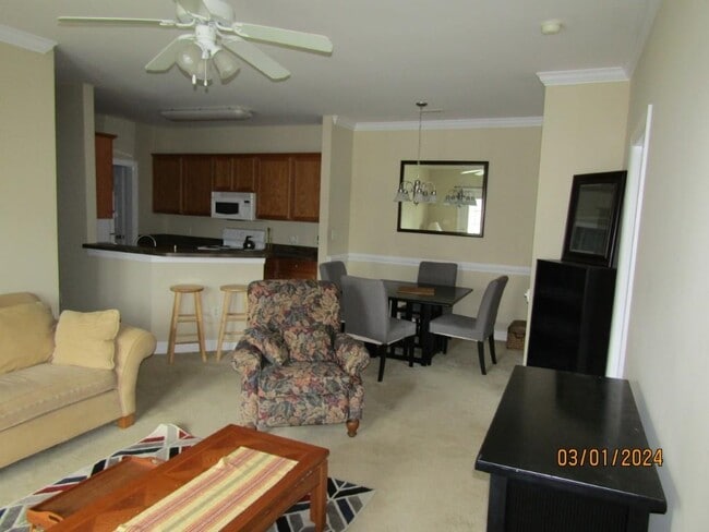 Building Photo - 2057 Silvercrest Dr