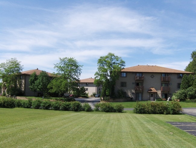 Primary Photo - 115 Carriage Way