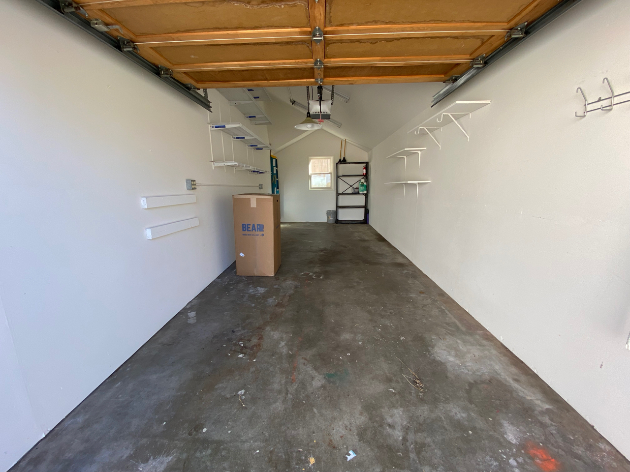 Garage plus storage - 1005 Del Monte Blvd