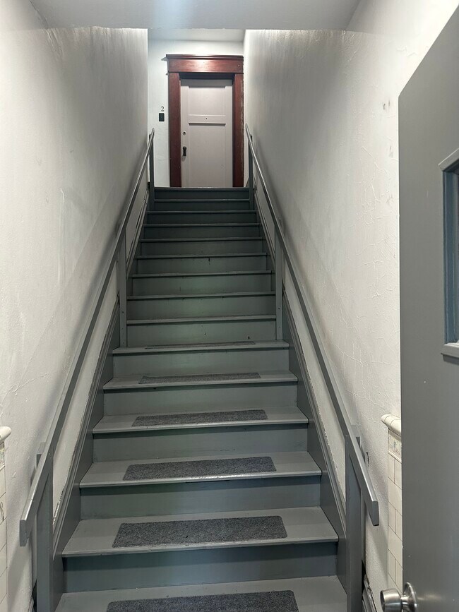 Building Photo - 1107 16th Ave