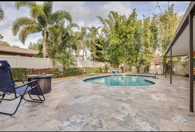 Building Photo - 2601 Witley Ave