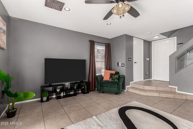 Building Photo - 12106 N 128th Ave