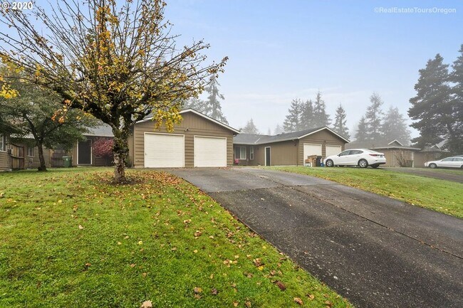 Building Photo - 29627 SW Serenity Way