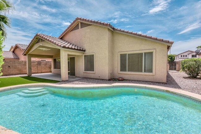 Building Photo - 7472 W Potter Dr