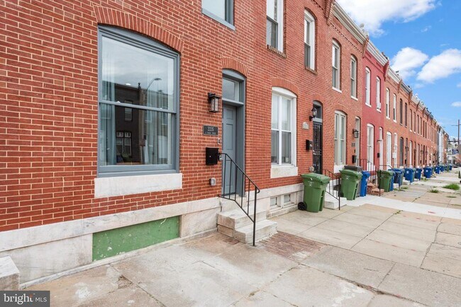 Building Photo - 2235 E Chase St