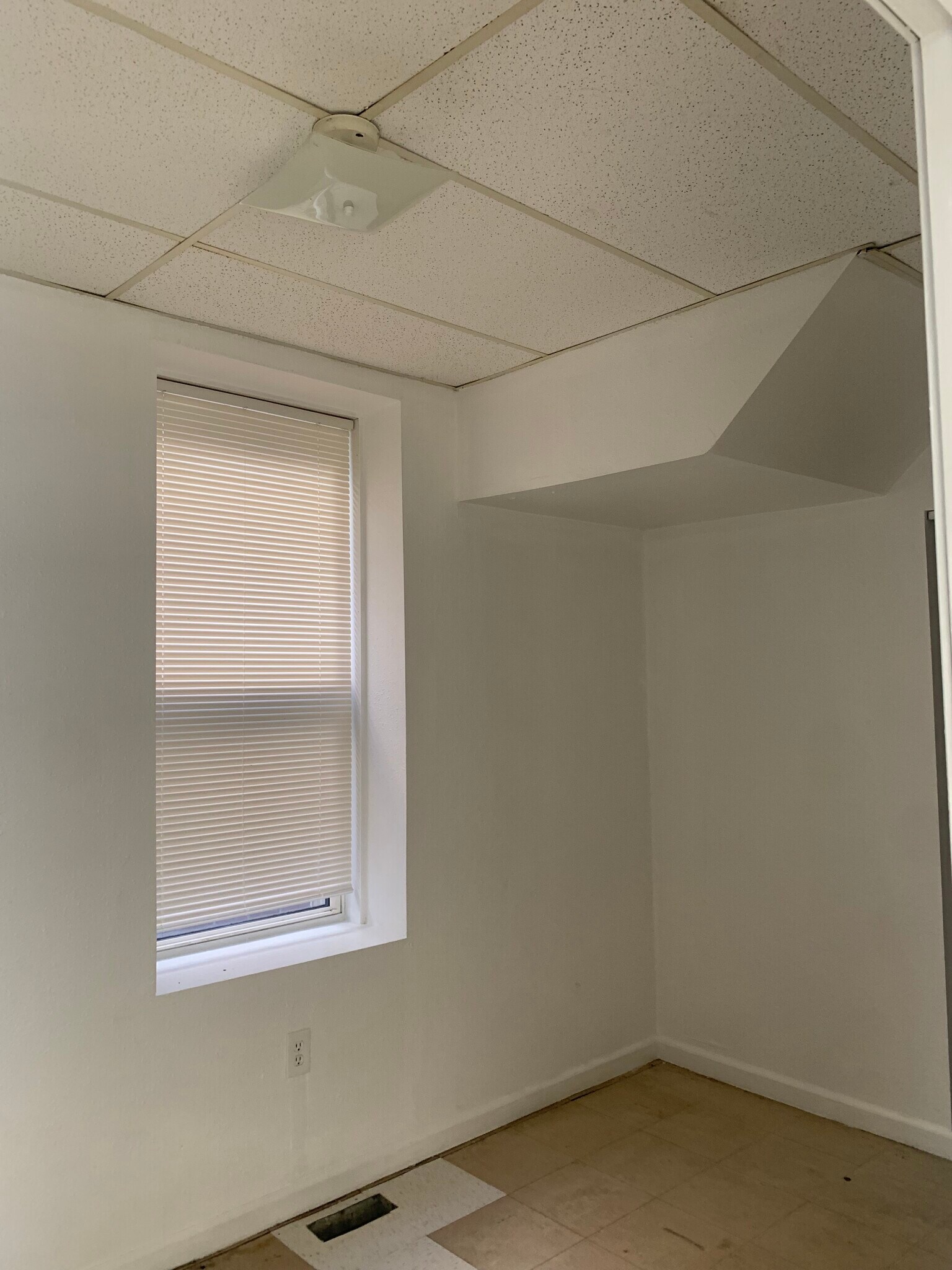 Bedroom - 1389 Shawmut Pl