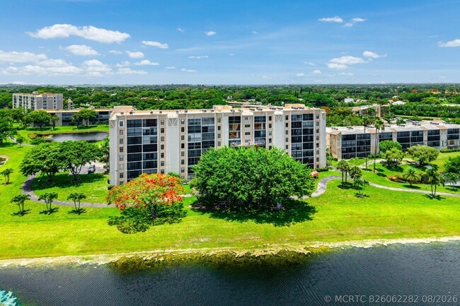 Building Photo - 7076 Huntington Ln