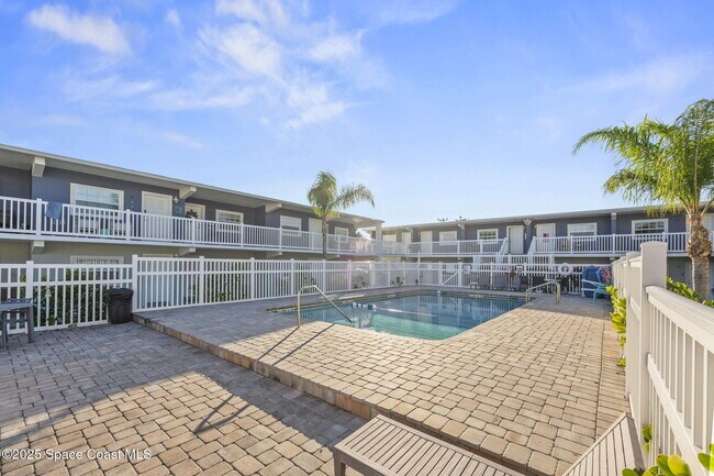 Building Photo - 1170 S Patrick Dr