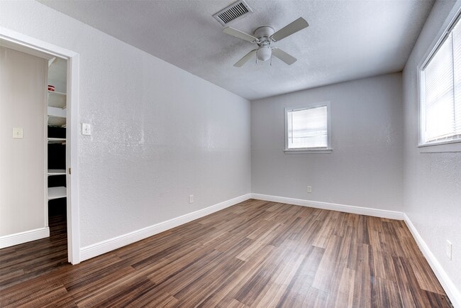 Building Photo - 1209 Cabell St