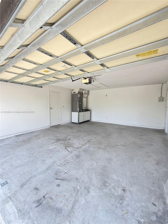 Building Photo - 5338 NW South Crisona Cir