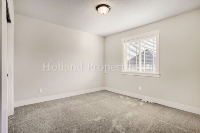 Building Photo - Beautiful North Bethany Home with Resort-Style Amenities & Walkable Location!