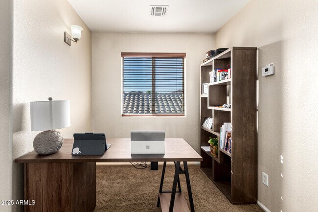 Building Photo - 3864 E Mine Shaft Rd