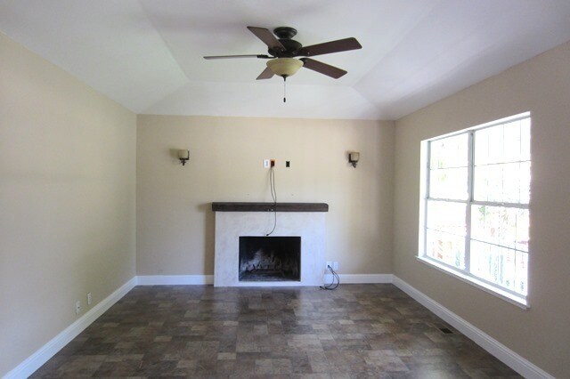 Building Photo - 5124 Leigh Ave