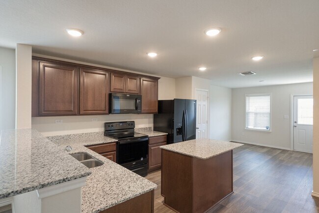 Building Photo - 3-Bedroom Home with Flexible Office Space