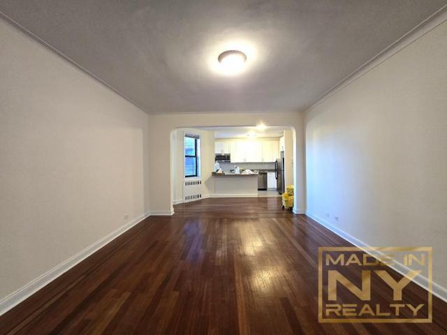 Building Photo - 1 bedroom in SUNNYSIDE NY 11104