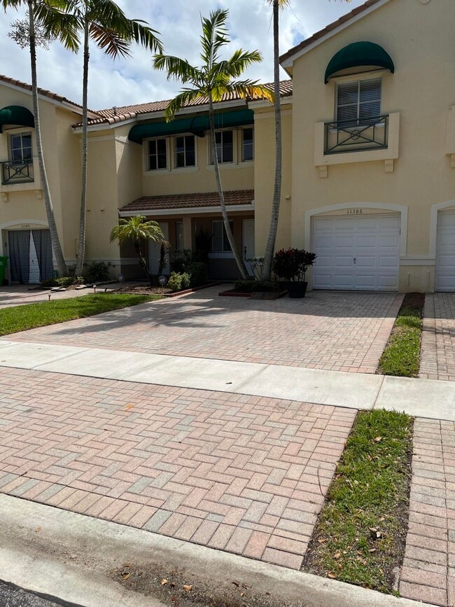 Building Photo - 11386 NW 33rd St