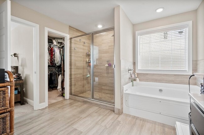 Building Photo - 2474 Shadowood Rd