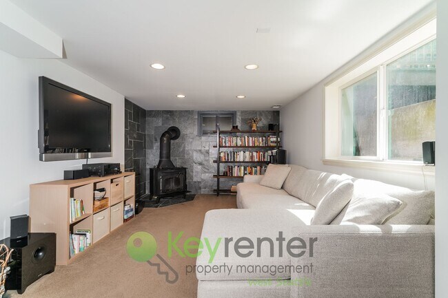 Building Photo - 4011 48th Ave SW