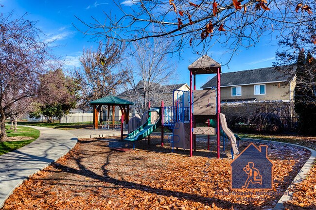 Building Photo - 2539 Bottle Brush Ave