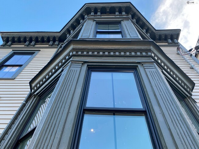 Building Photo - 249 1st St