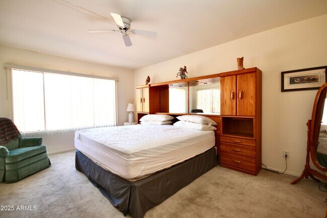 Building Photo - 6973 S Oakmont Dr