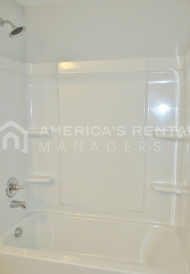 Building Photo - Town Home for Rent in Calera! Coming Soon!