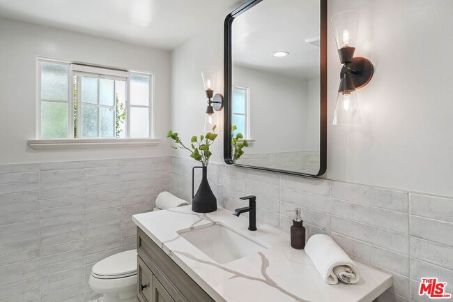 Building Photo - 9677 Charleville Blvd