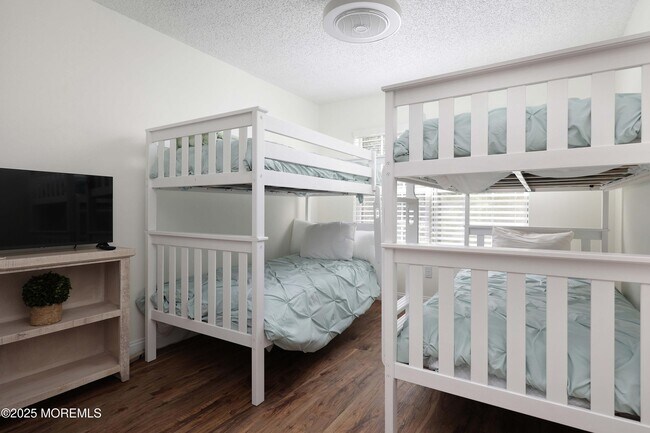 Building Photo - 94 Tarpon Dr