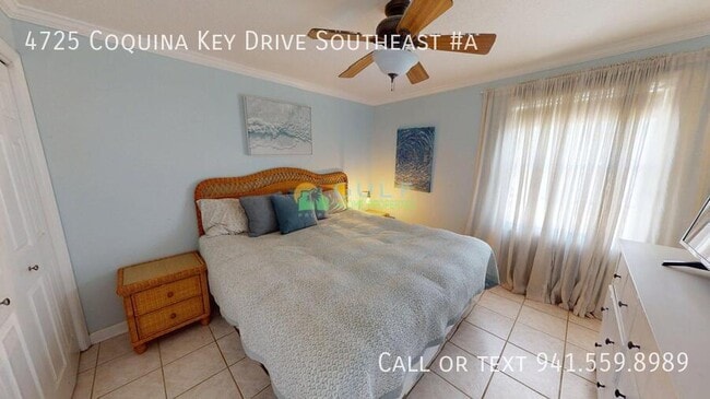 Building Photo - 4725 Coquina Key Dr SE