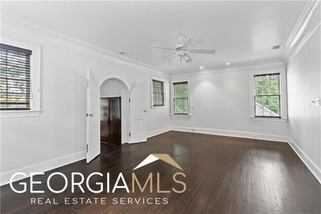 Building Photo - 2522 Habersham Rd NW