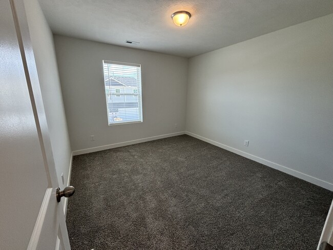 Building Photo - 11407 N 161st Ct