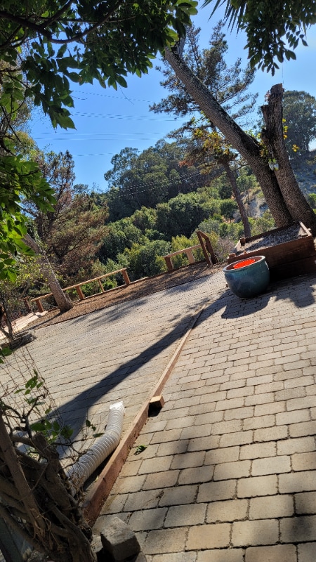 Building Photo - 1560 Highland Blvd