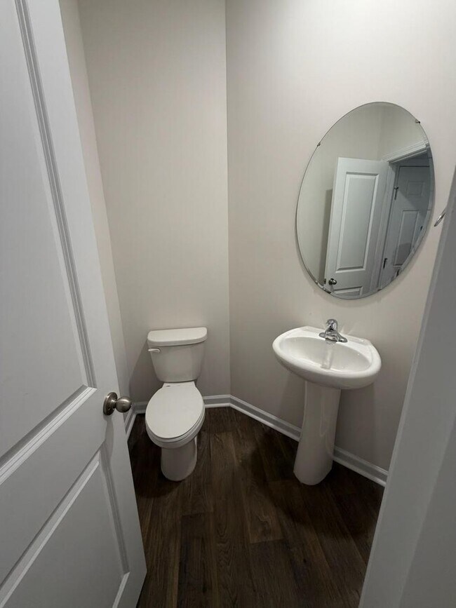 Building Photo - Brand new 3 bedroom townhome available for immediate move in!