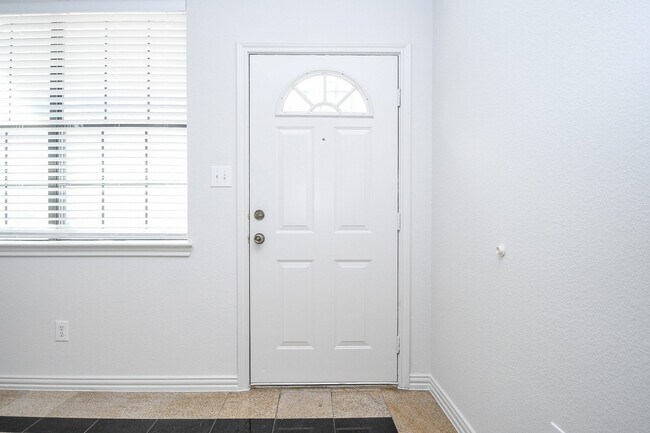 Building Photo - 9400 Bellaire Blvd