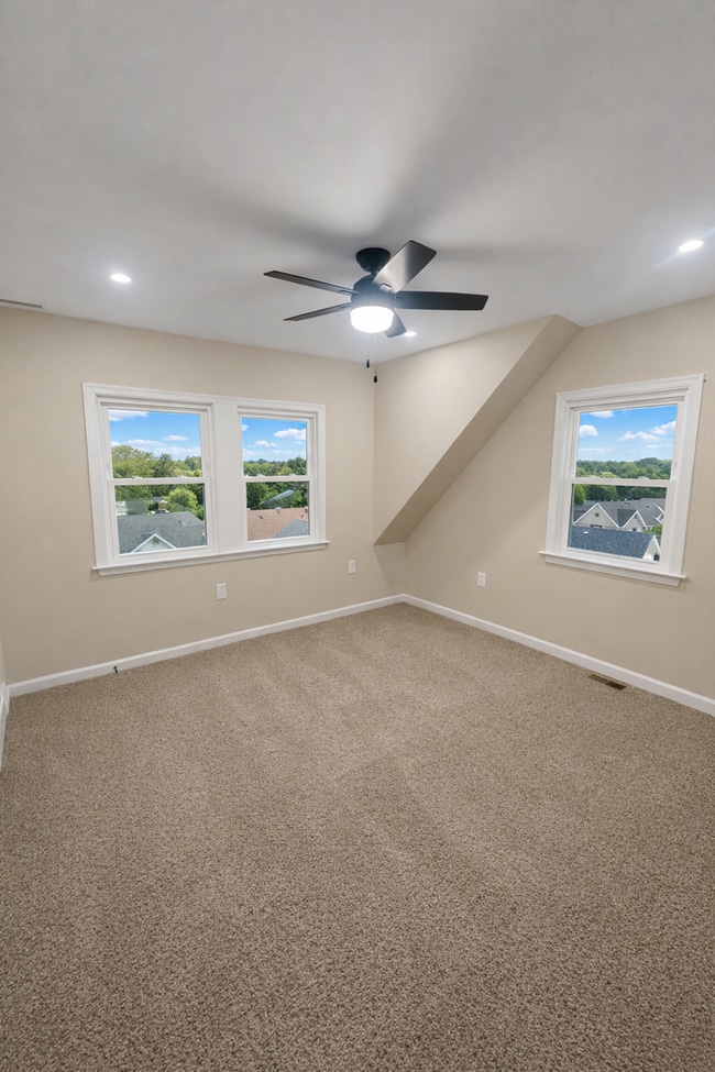 Building Photo - Single Family Home in Sparrows Point!