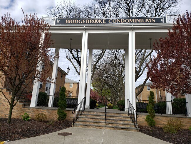 Primary Photo - 725 Joralemon St