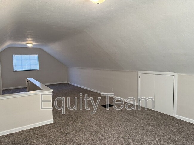 Building Photo - 115 Waverly Ave