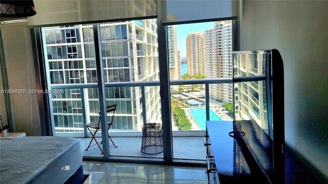 Building Photo - 485 Brickell Ave